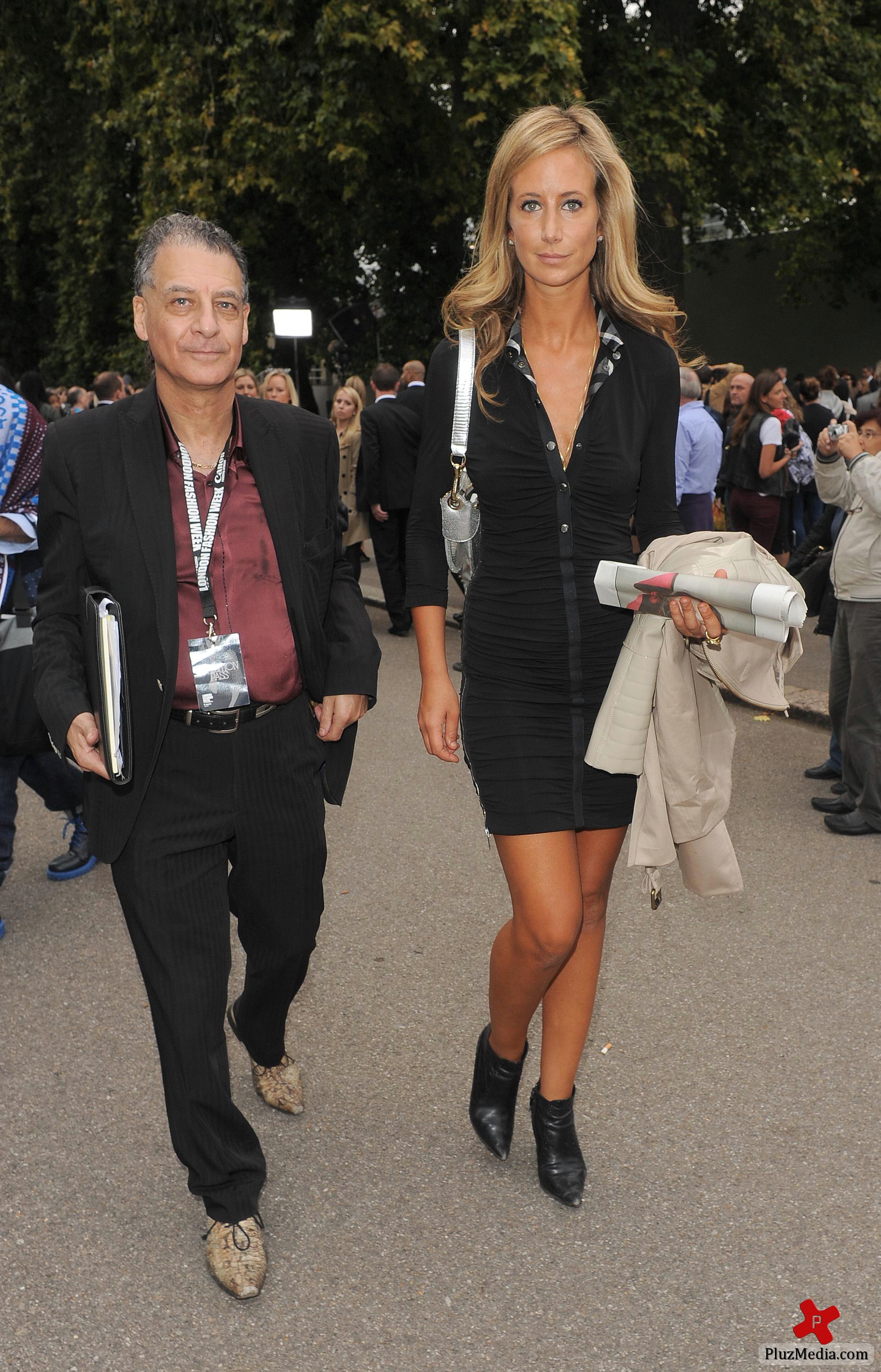 Lady Victoria Hervey - London Fashion Week Spring Summer 2012 - Burberry Prorsum - Outside | Picture 82305